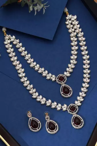 Maroon color kundan necklace set