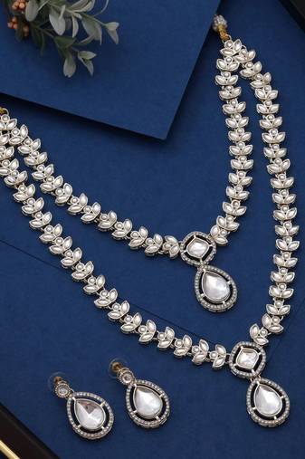 White color kundan necklace set