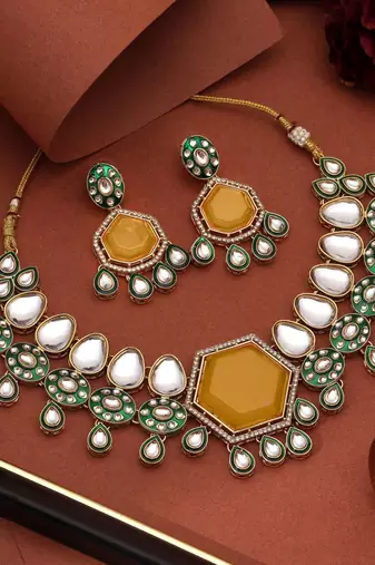 Yellow color kundan necklace set