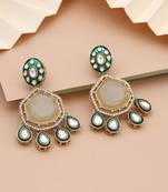 Off white color kundan earrings