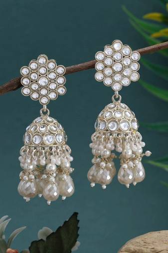 White color kundan earrings