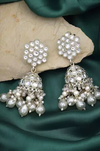 White color kundan earrings