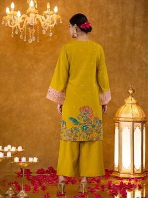 green pakistani style kurta dupatta set 3