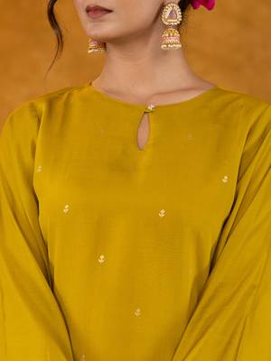 green pakistani style kurta dupatta set 4