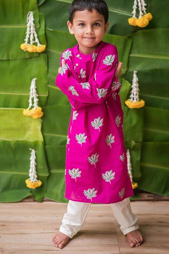 Pink multicolor  hand screen printed boys  ethnic wear- set of 2