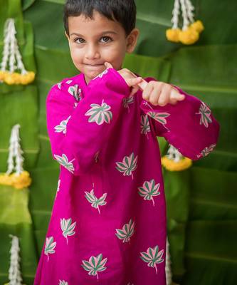 Pink multicolor  hand screen printed boys  ethnic wear- set of 2 4