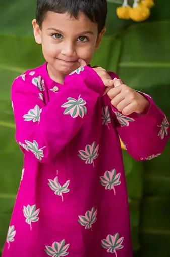 Pink multicolor  hand screen printed boys  ethnic wear- set of 2