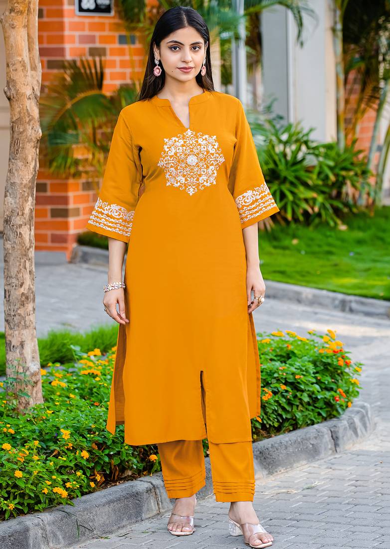 Women Viscos Rayon Kurta With Trouser 