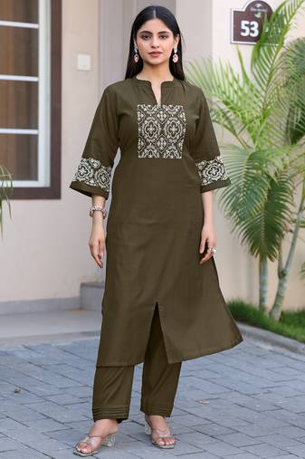 Women Viscos Rayon Kurta With Trouser 
