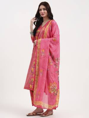 pink floral print cotton anarkali kurta trouser dupatta set one pocket kurta 2