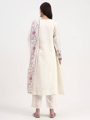 roman silk cream kurta dupatta pant setset 3