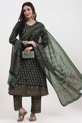 Yufta green pure cotton a flared kurta set with pant and dupatta
