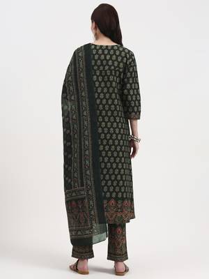 green pure cotton a flared kurta set with pant and dupatta 3