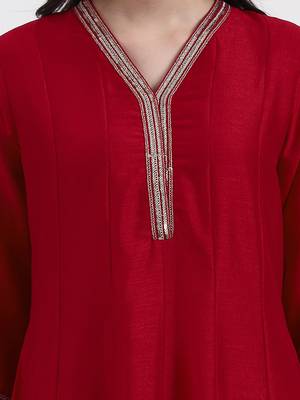 red vichitra kalidaar kurta set with pant and dupatta 4