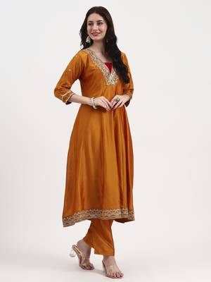 mustard vichitra kalidaar kurta set with pant and dupatta 5