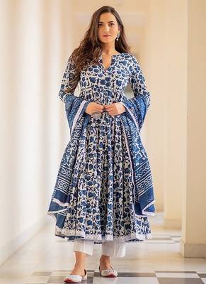 White Blue Floral Printed Anarkali Kurti Pant Dupatta Se 1