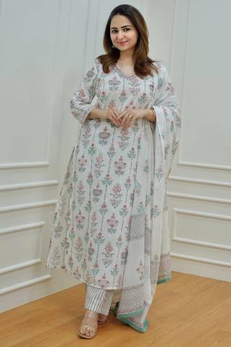 White Floral Block Printed Indian Straight Salwar Kameez Kurti Pant Set 
