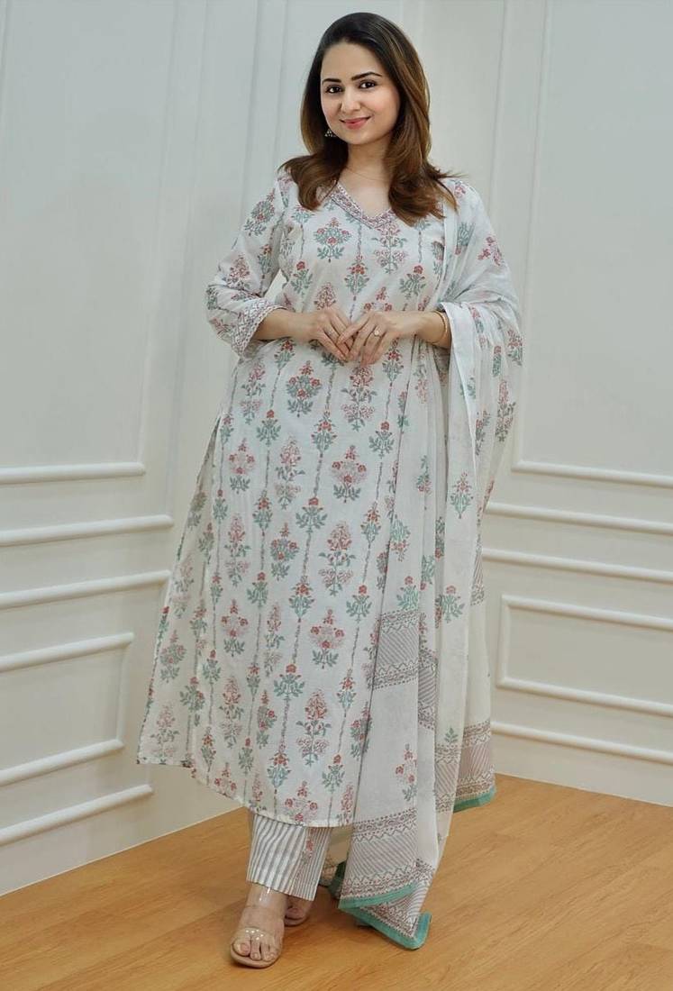 White Floral Block Printed Indian Straight Salwar Kameez Kurti Pant Set 