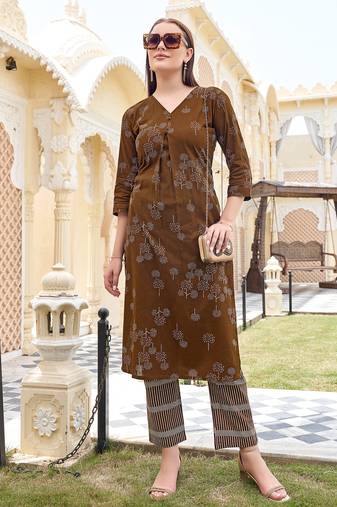 Women Heavy Rayon Kurta With Trouser