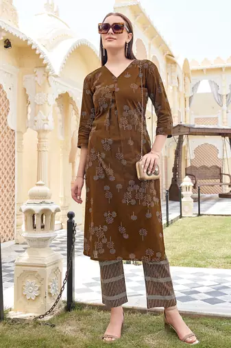 Women Heavy Rayon Kurta With Trouser