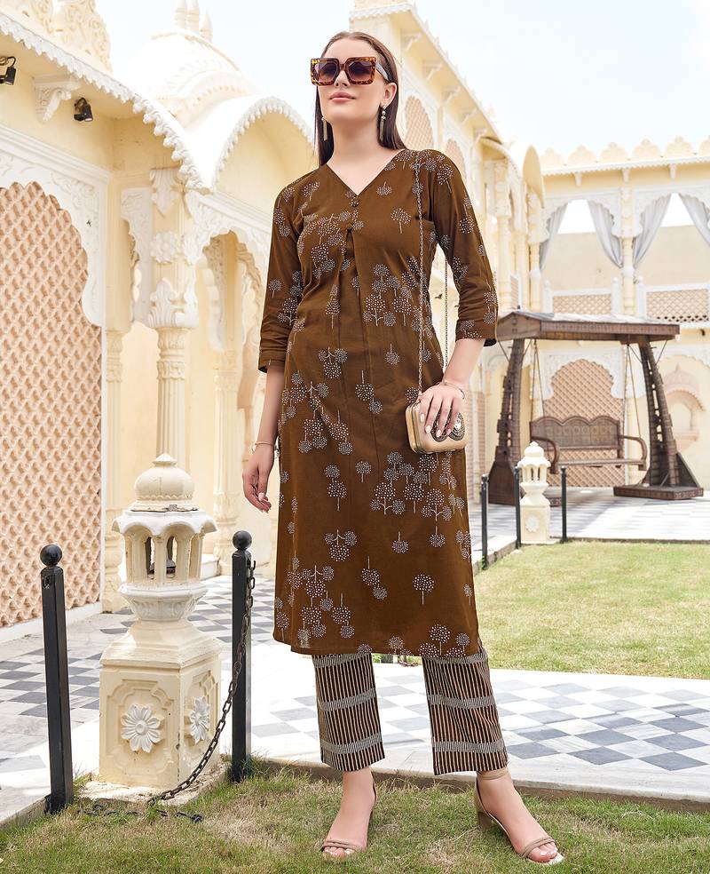 Women Heavy Rayon Kurta With Trouser