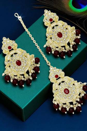 Gold plated cubic zircon studded marron earrings with maangtikka set