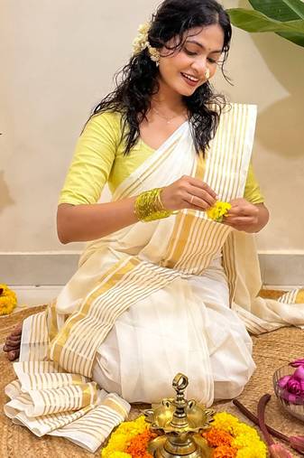 White-golden-bengal-cotton-saree-without blouse piece
