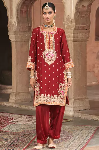 Red embroidered chanderi silk kurta set