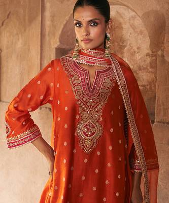 Orange embroidered chanderi silk kurta set With Dupatta 4