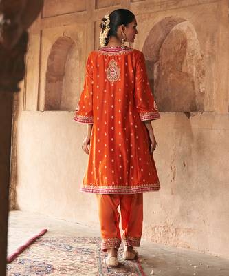 Orange embroidered chanderi silk kurta set With Dupatta 5