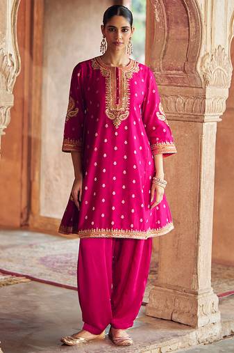 Pink embroidered chanderi silk kurta set