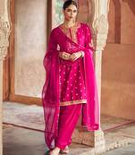 Pink  embroidered chanderi silk kurta set With Dupatta