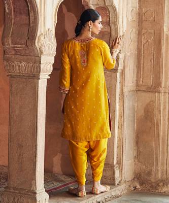 Mustard embroidered chanderi silk kurta set 2