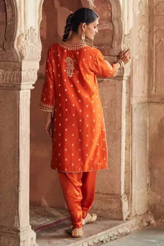 Orange embroidered chanderi silk kurta set With Dupatta