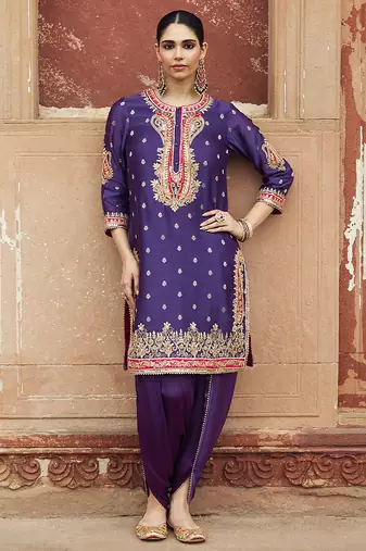 Purple embroidered chanderi silk kurta set With Dupatta