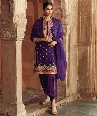 Purple embroidered chanderi silk kurta set With Dupatta 1