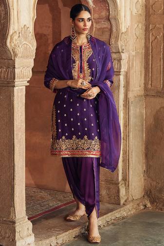 Purple embroidered chanderi silk kurta set With Dupatta
