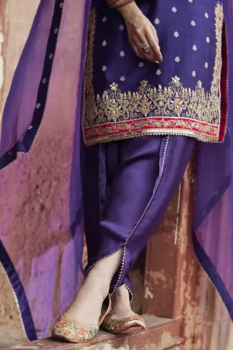 Purple embroidered chanderi silk kurta set With Dupatta