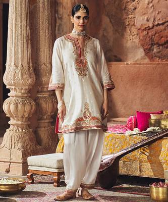 Ivory embroidered chanderi silk kurta set 1