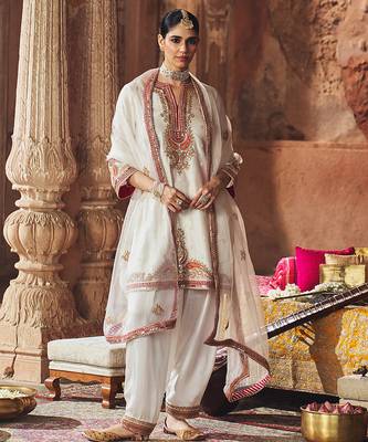 Ivory embroidered chanderi silk kurta set 2