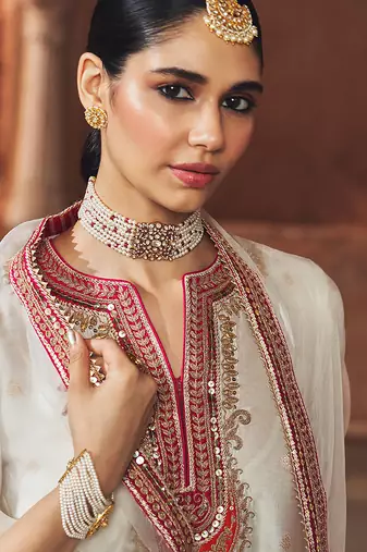Ivory embroidered chanderi silk kurta set