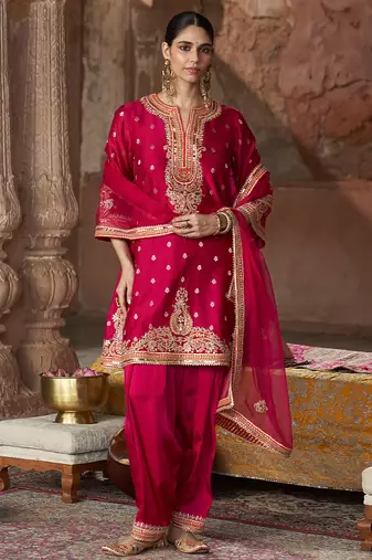 Hot pink embroidered chanderi silk kurta set