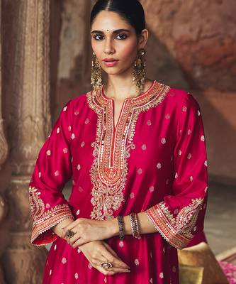 Hot pink embroidered chanderi silk kurta set 2