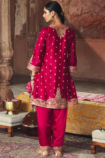 Hot pink embroidered chanderi silk kurta set