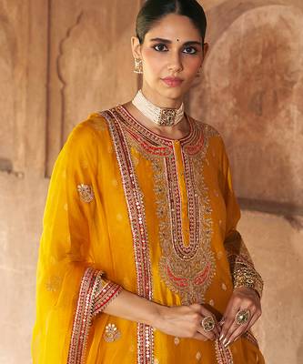 Mustard embroidered chanderi silk kurta set 2