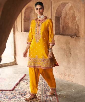 Mustard embroidered chanderi silk kurta set 5