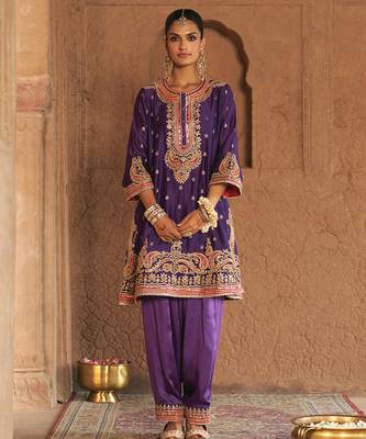 Purple embroidered chanderi silk kurta set 2