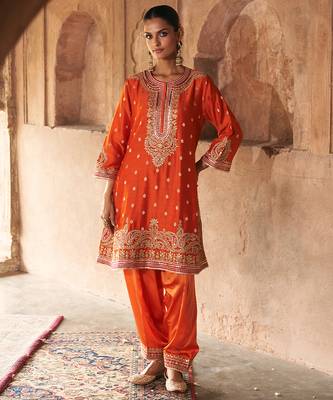 Orange embroidered chanderi silk kurta set 2