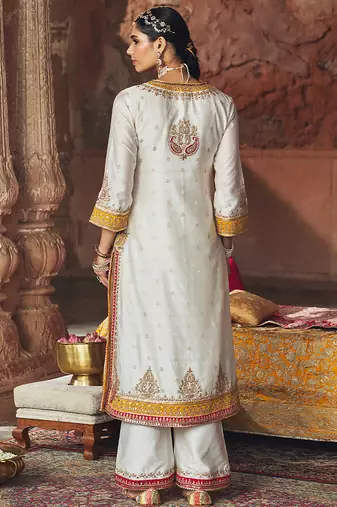 Ivory embroidered chanderi silk kurta set