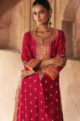 Hot pink embroidered chanderi silk kurta set